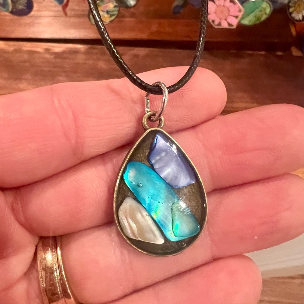 Elegant Multicolor Teardrop Pendant Necklace